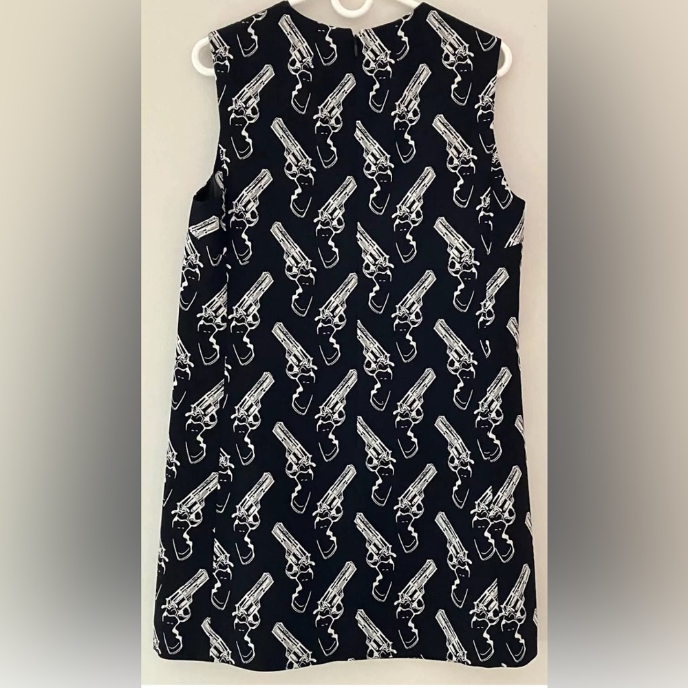 New w/tags ICONIC New w/tags SAINT LAURENT Black GUN POP PRINT 44 10 12 L
